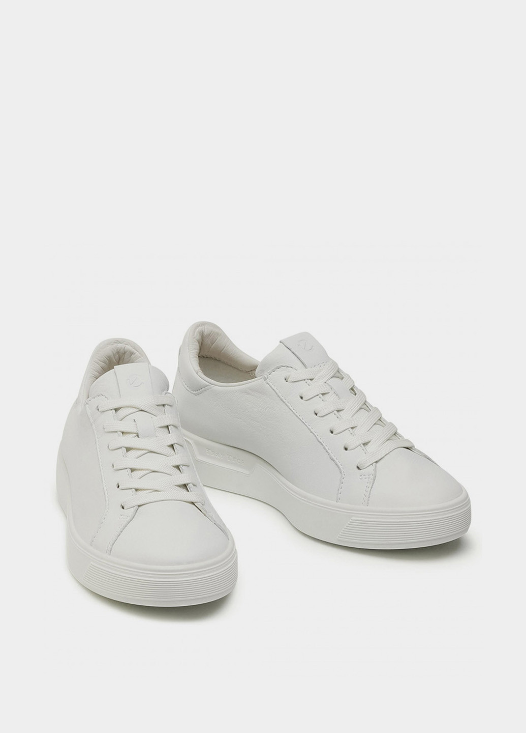 Белые кеды Ecco