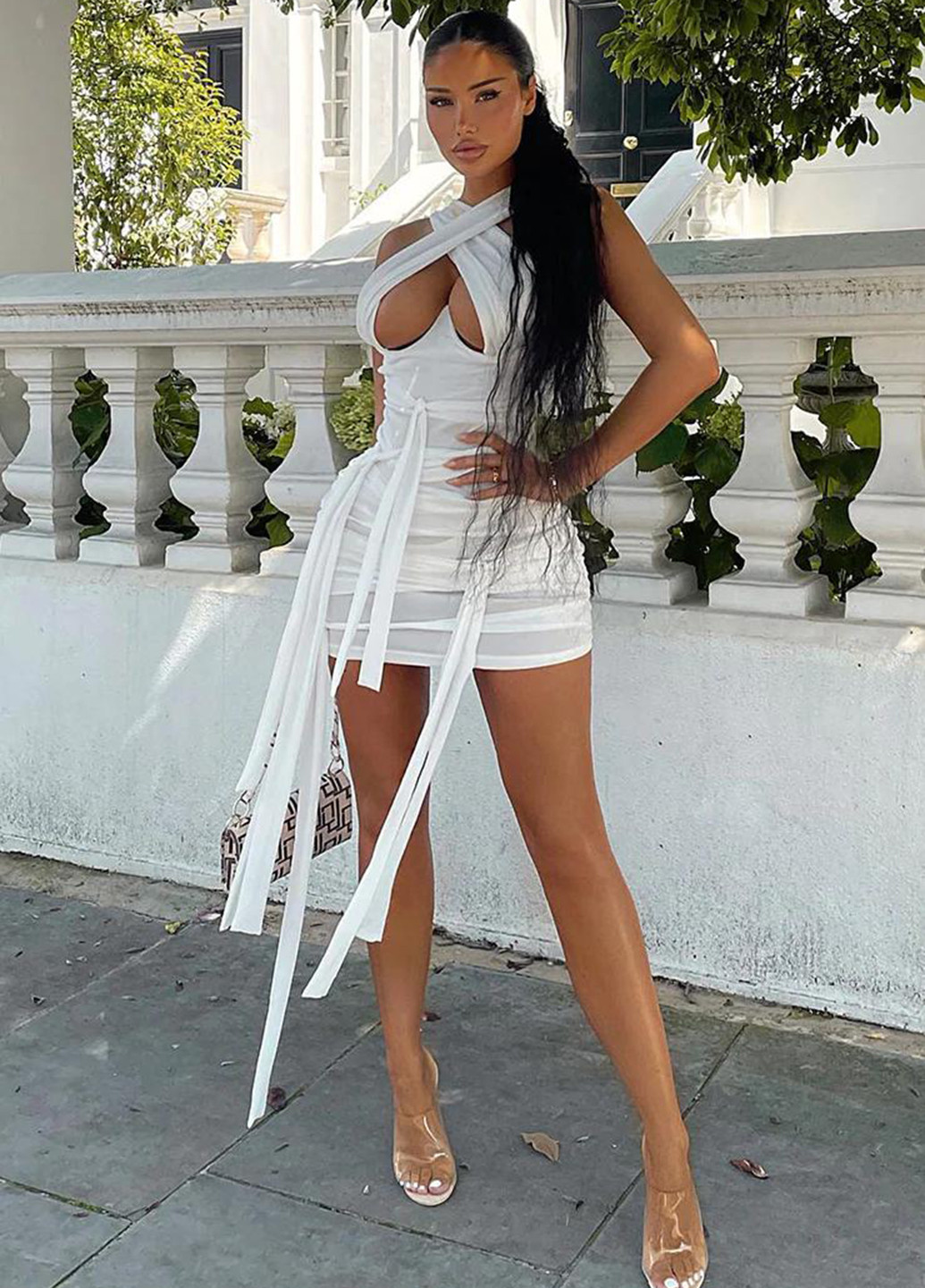 Білий кежуал сукня футляр PrettyLittleThing однотонна