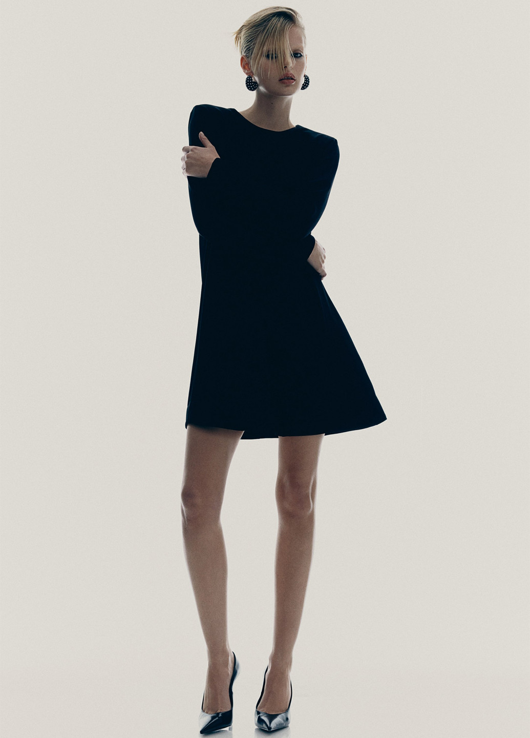 Чорна кежуал сукня H&M однотонна