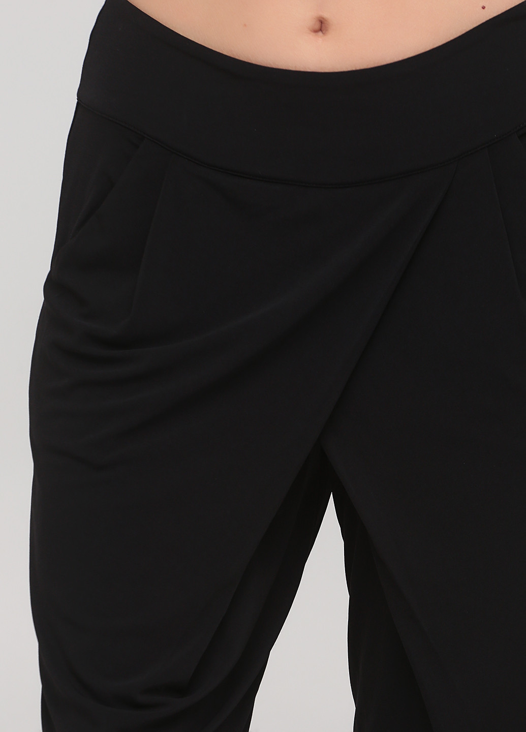 Черные кэжуал демисезонные джоггеры брюки Comma