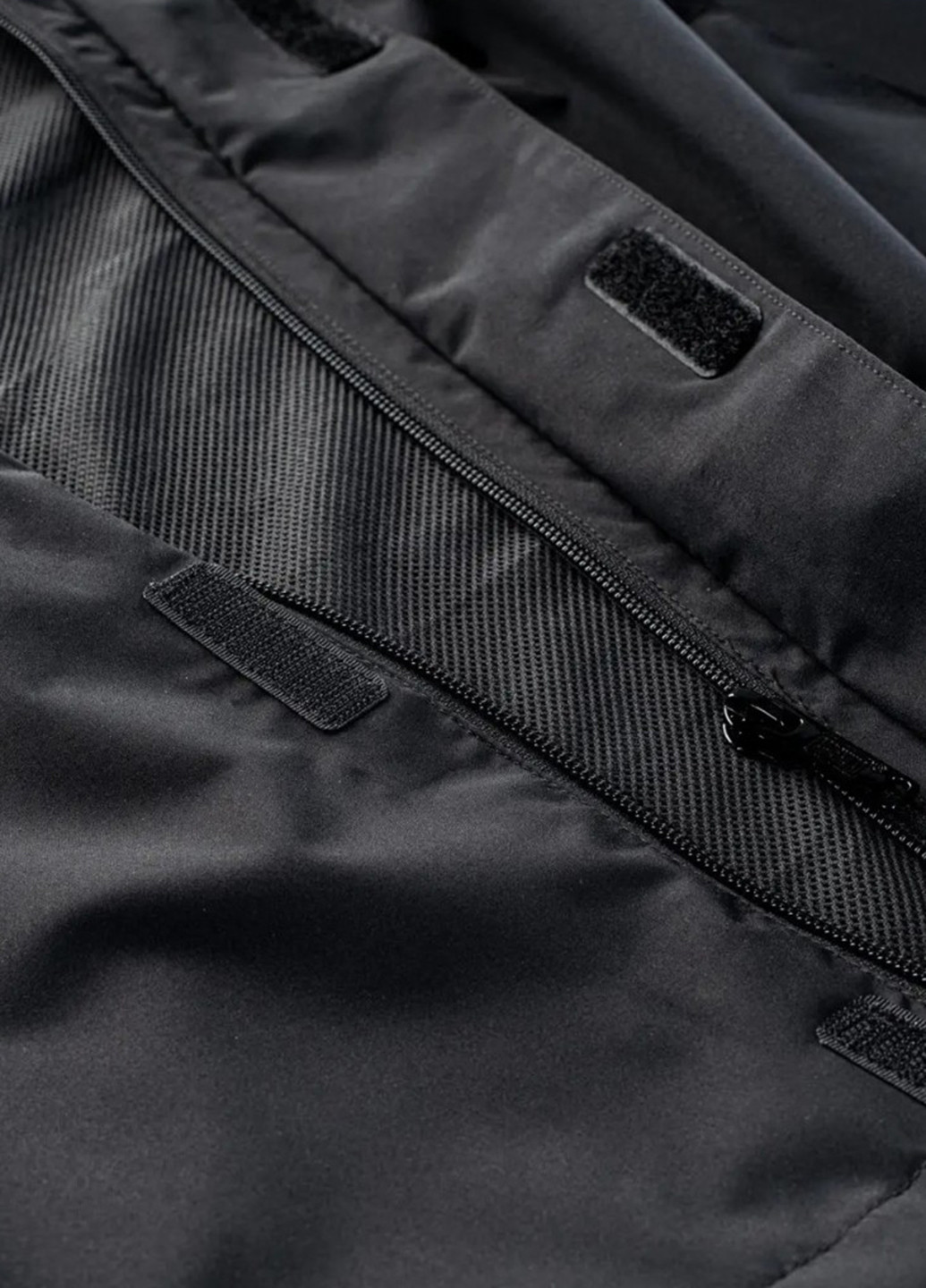 Черная демисезонная ветровка Magnum MAGNUM OTRI