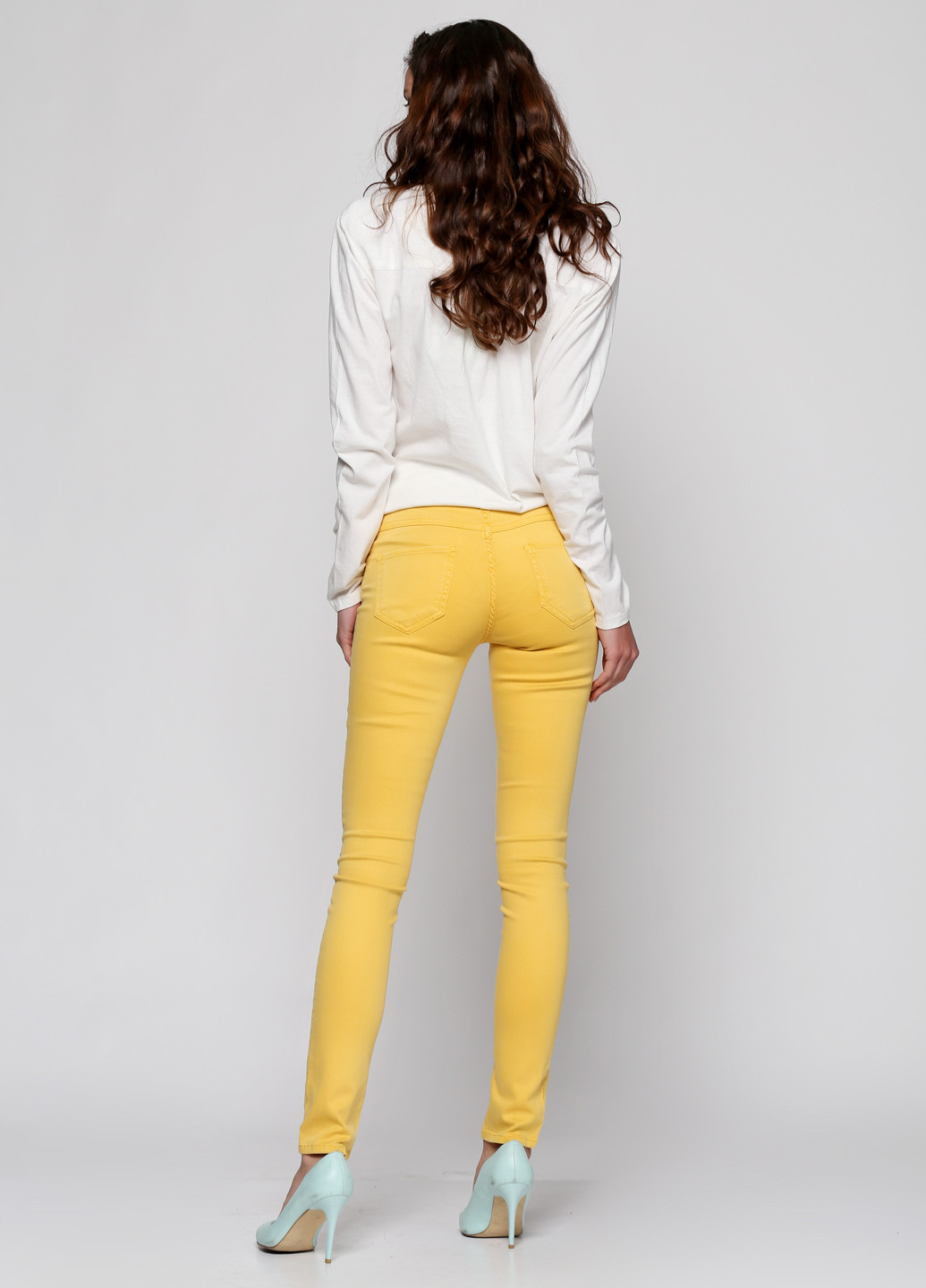 Желтые кэжуал демисезонные зауженные брюки Madoc