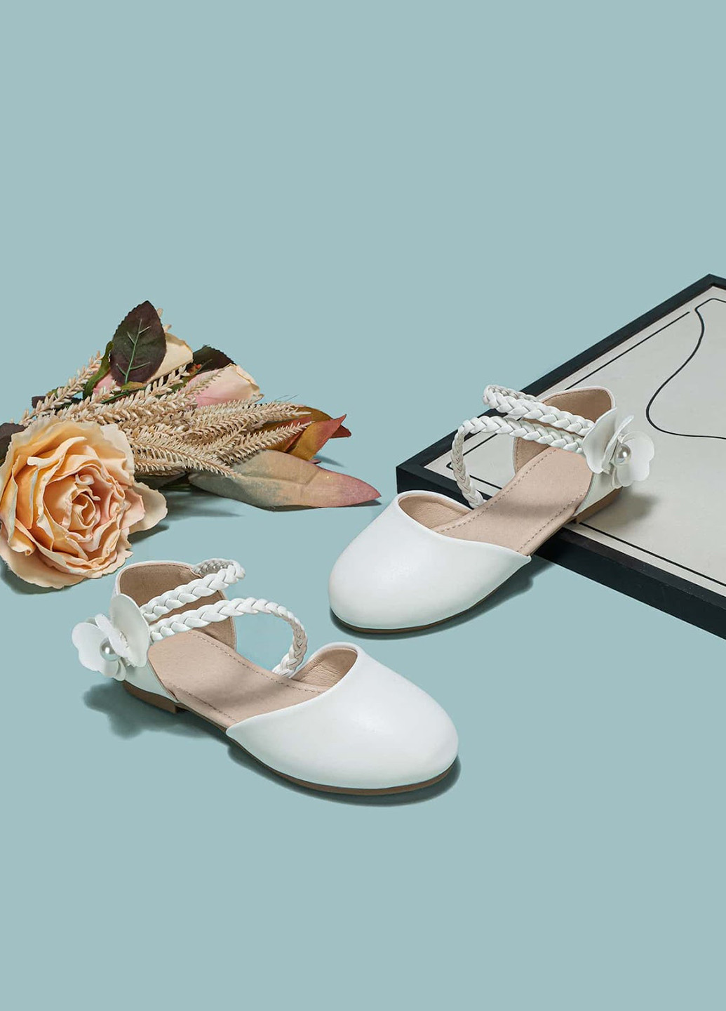Белые туфли SHEIN с цветами, с бусинами