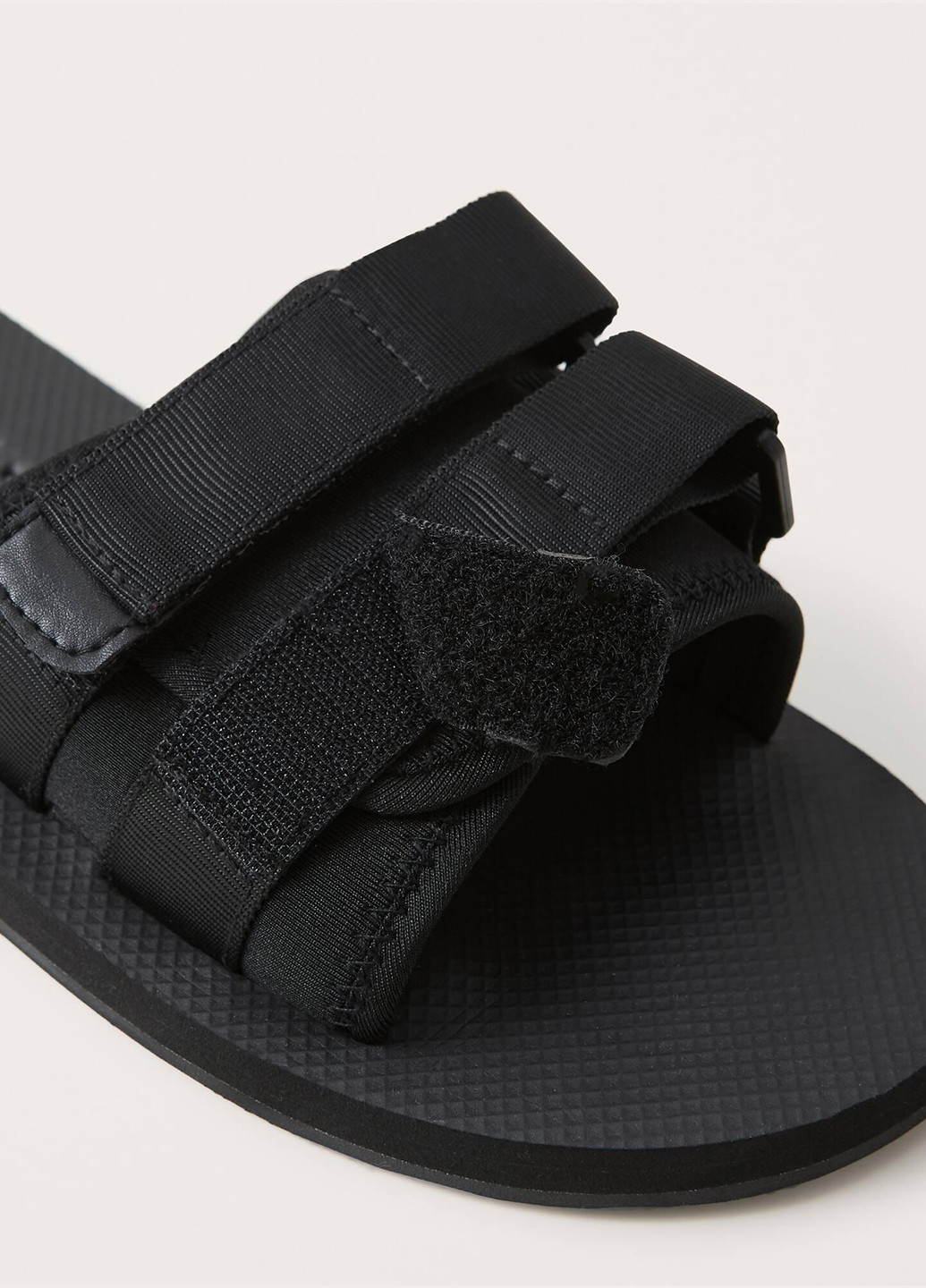 Черные кэжуал шлепанцы Abercrombie & Fitch