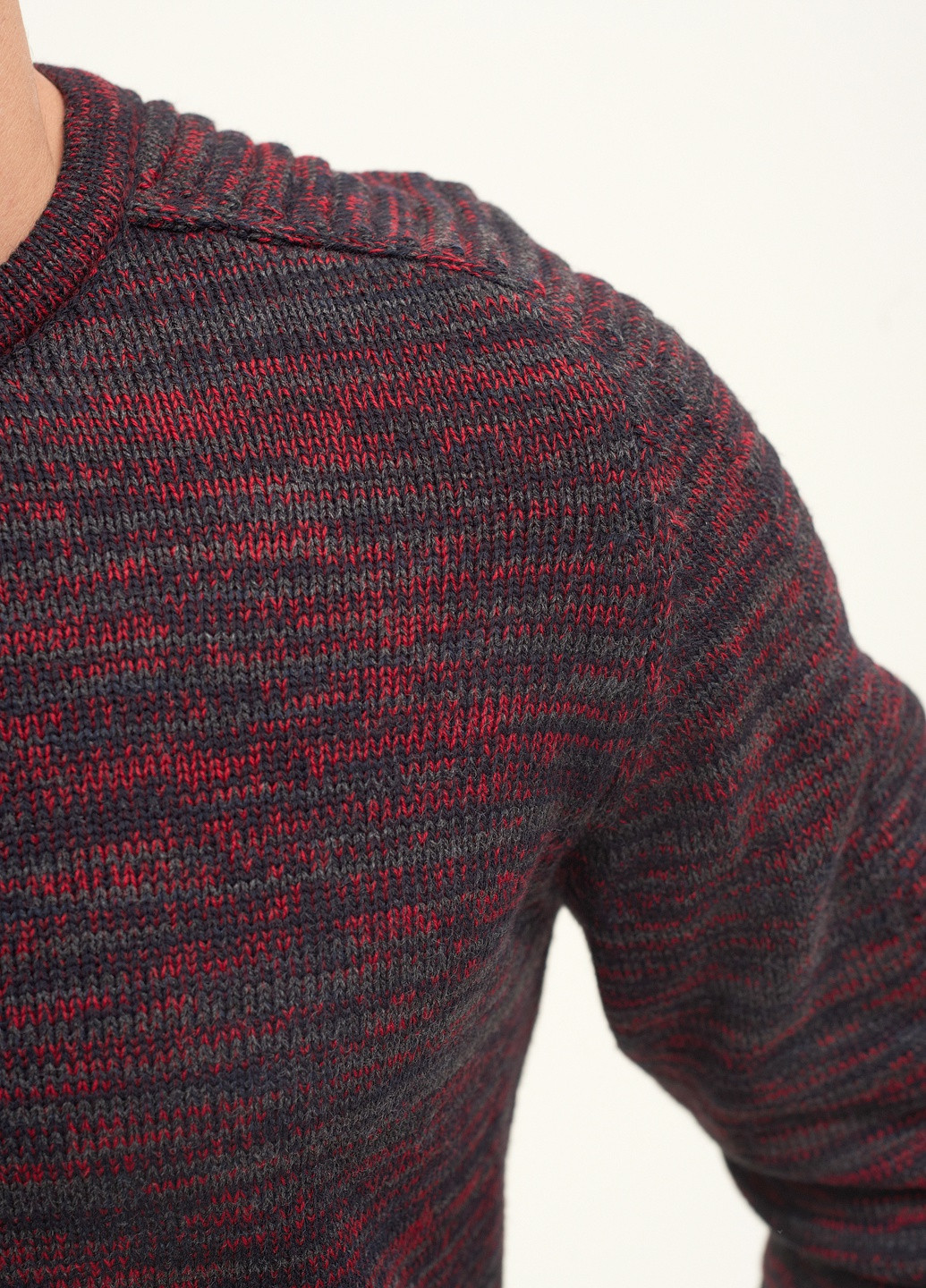 Бордовый зимний свитер Figo