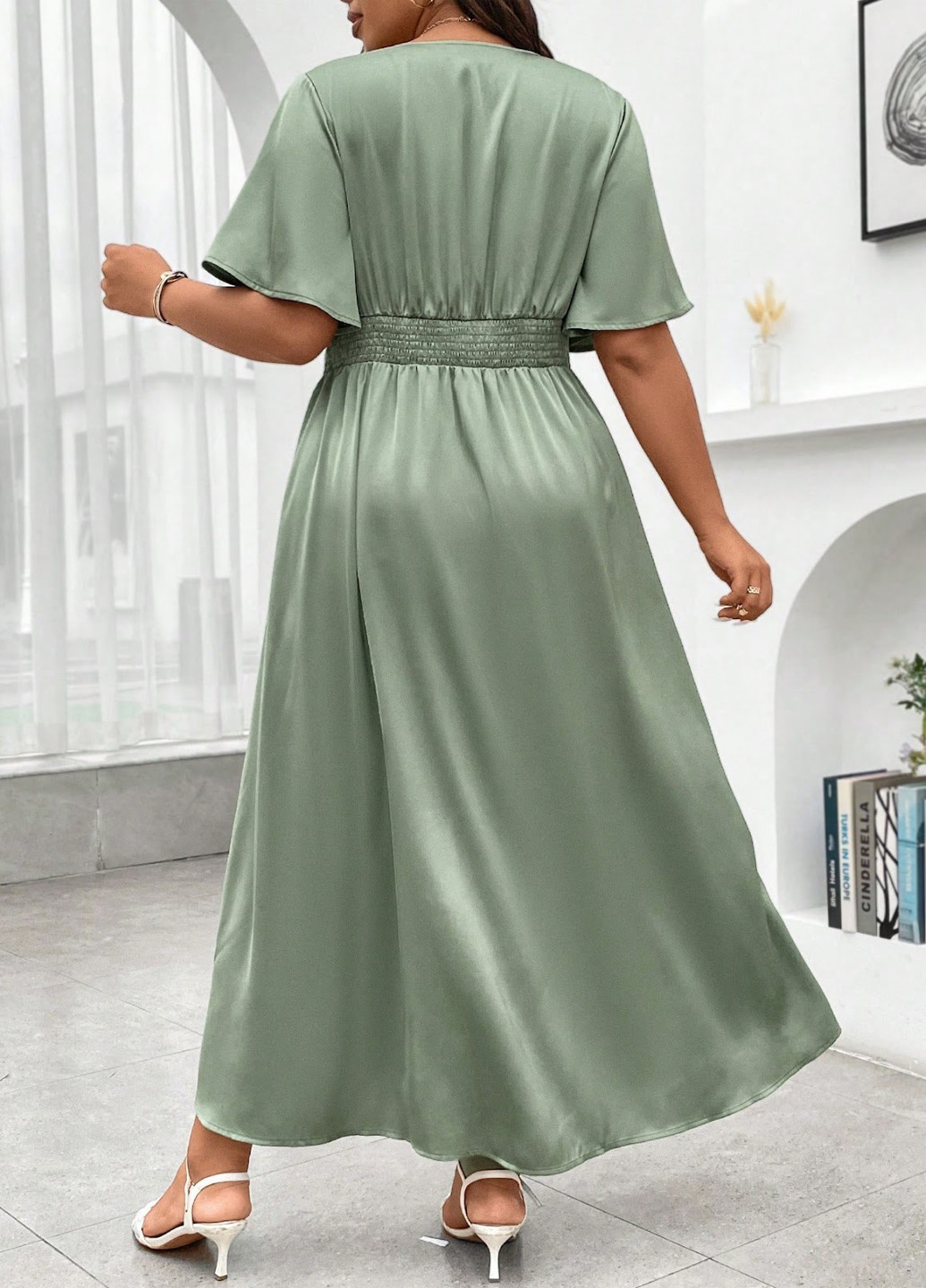 Светло-зеленое праздничный, кэжуал платье на запах, клеш, в стиле ампир SHEIN однотонное