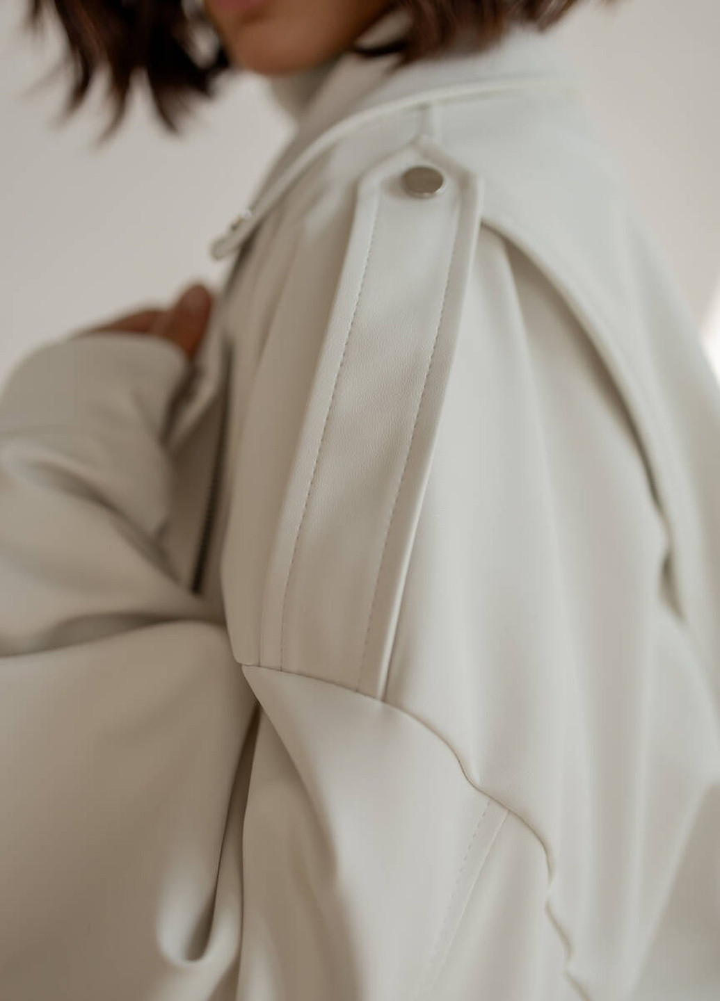 Біла демісезонна куртка косуха No Brand