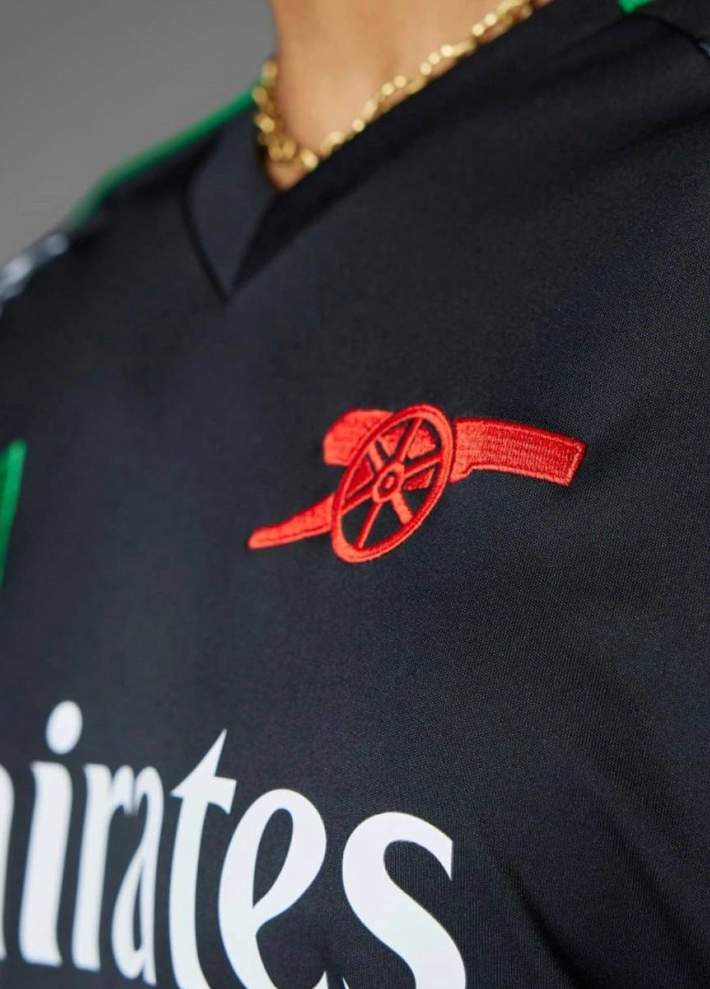 Футболка adidas (327142036)