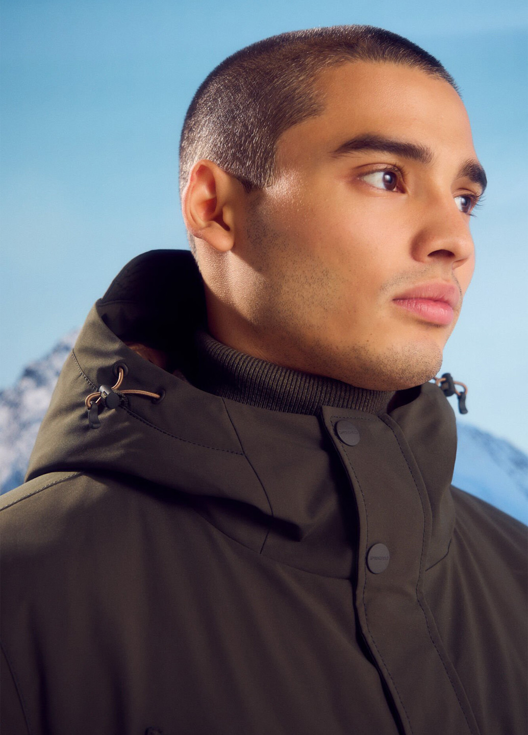 Оливкова (хакі) зимня куртка Springfield