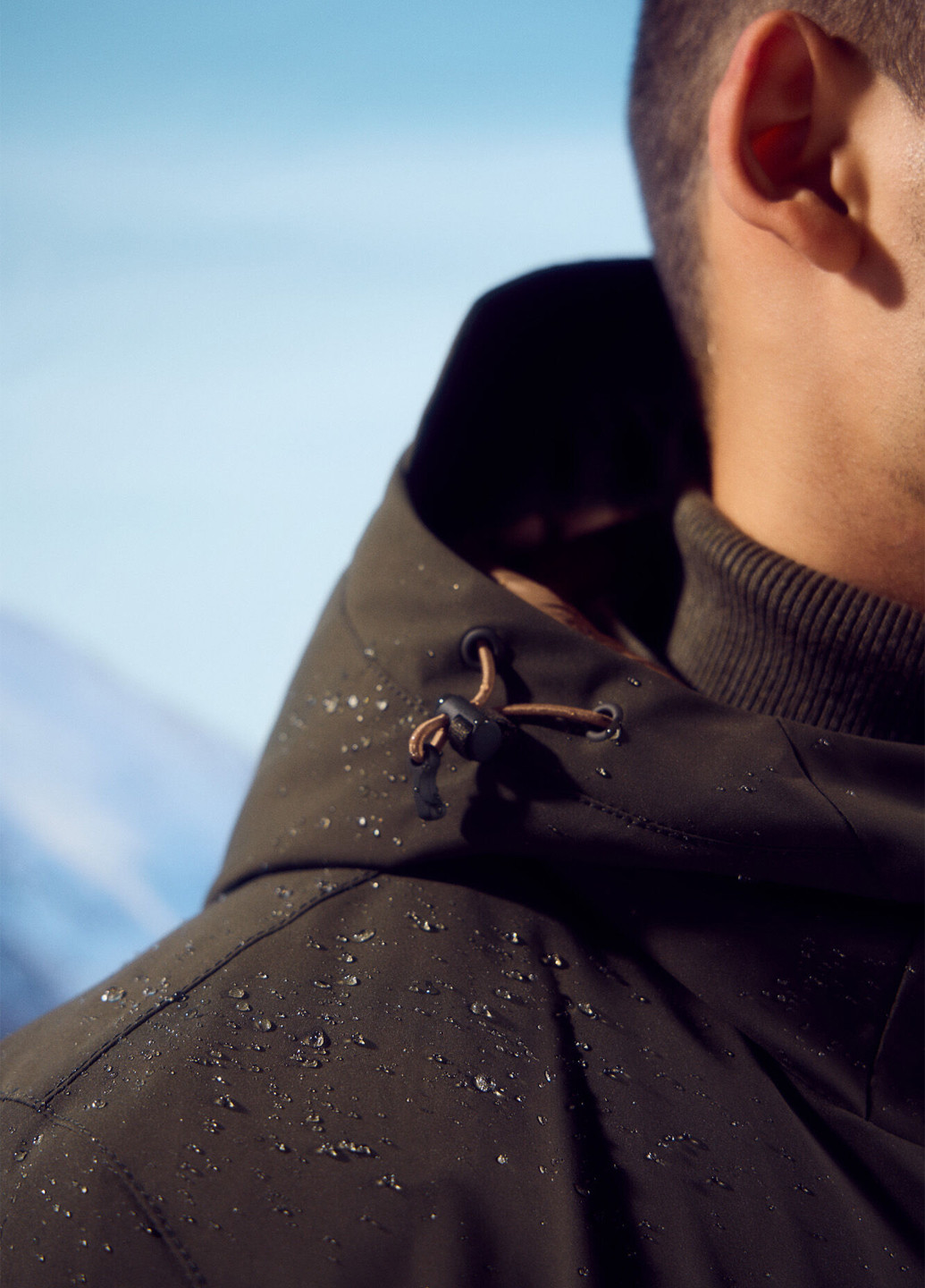 Оливкова (хакі) зимня куртка Springfield