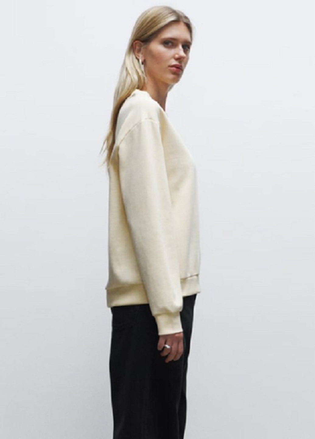 Світло-жовтий світшот H&M однотонний без декору (316276510)