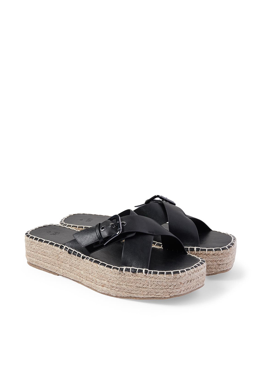 Черные шлепанцы C&A на плетеной подошве