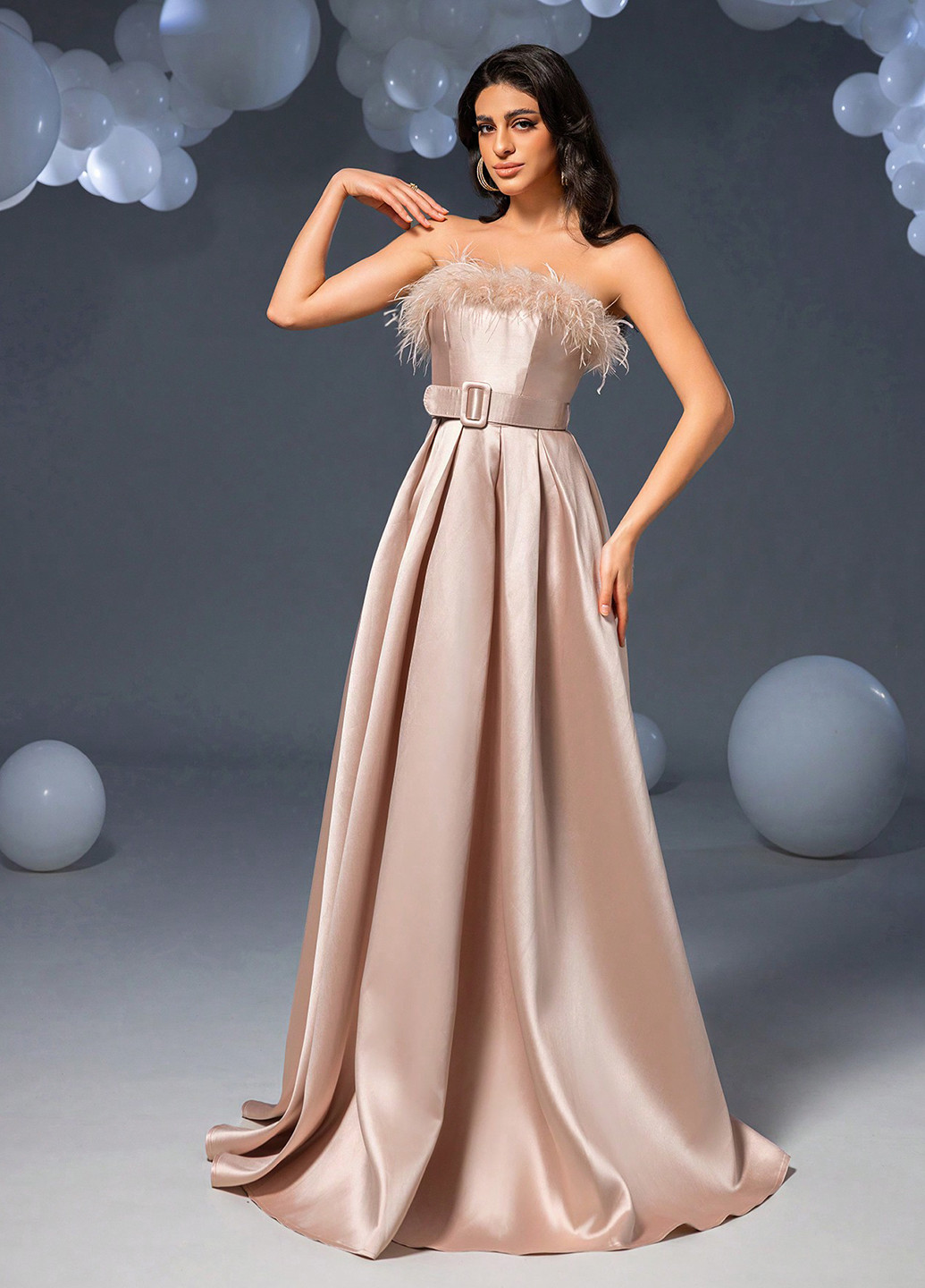 Кремова вечірня сукня з відкритими плечима SHEIN однотонна