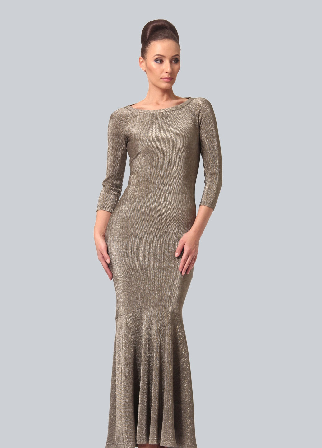Золотой деловое платье Alika Kruss однотонное