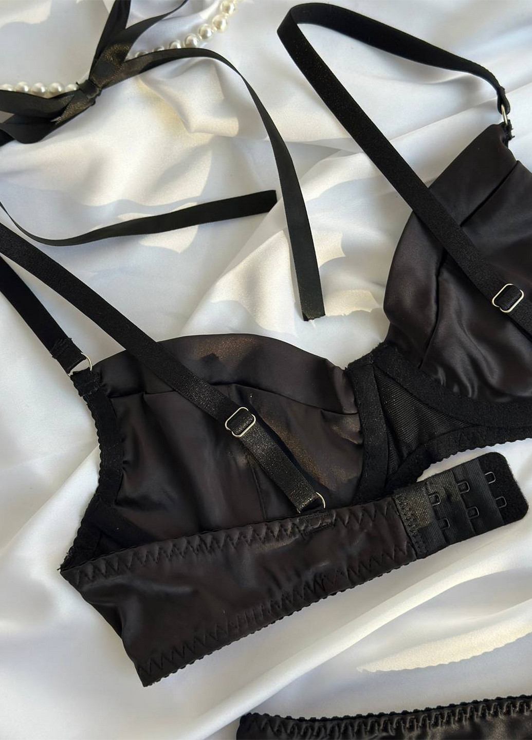 Черный демисезонный комплект (бюстгальтер, трусики) NOVA VEGA