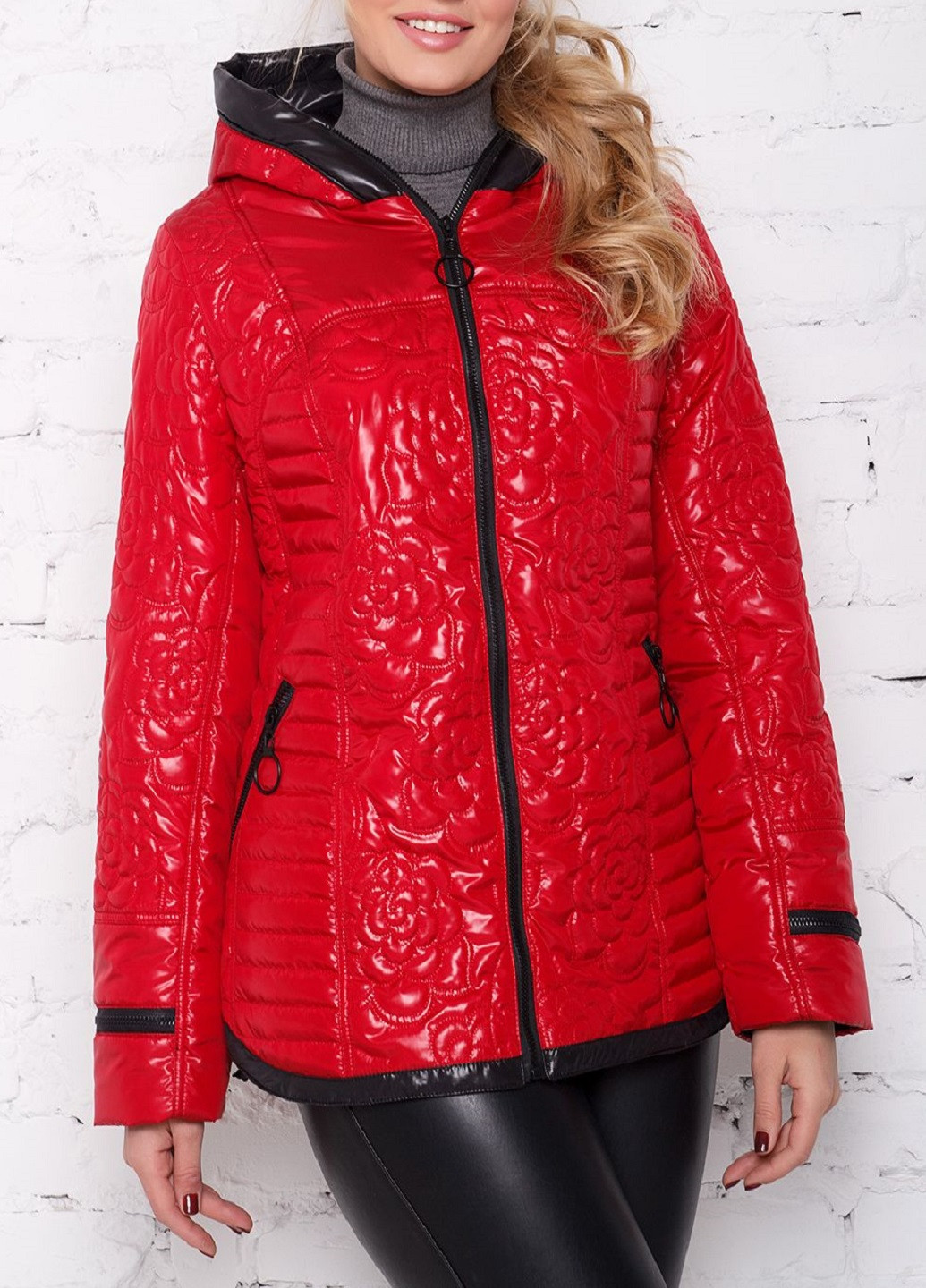 Красная демисезонная осенняя куртка Fashion Club