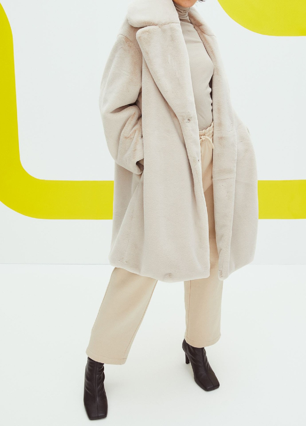 Світло-бежеве зимнє Пальто H&M