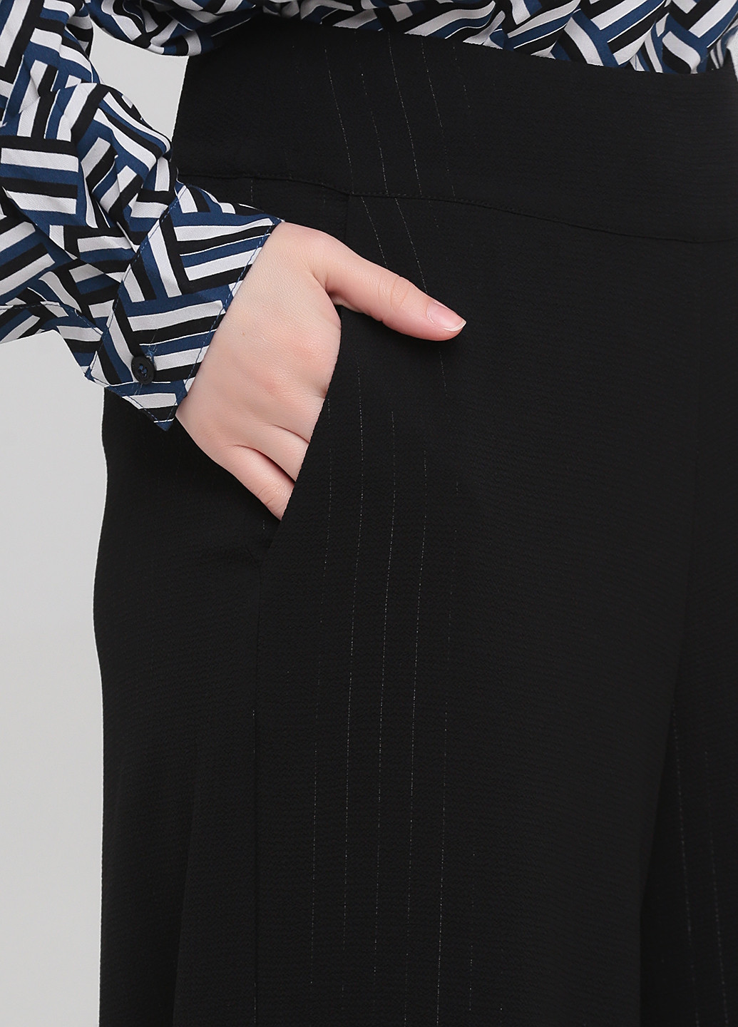 Черные кэжуал демисезонные палаццо брюки Minimum