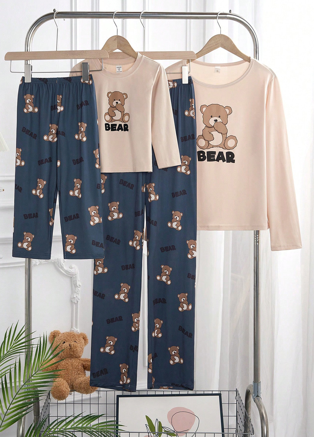 Комбінована всесезон піжама (лонгслів, штани) лонгслів + брюки SHEIN