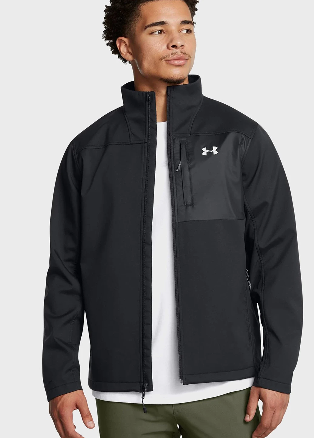 Черная демисезонная куртка Under Armour
