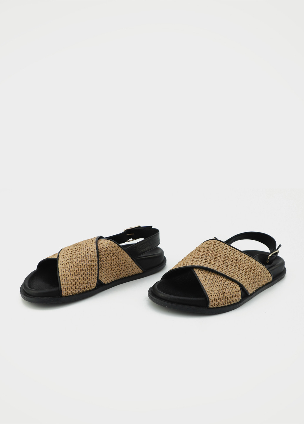 Черные босоножки URBAN TRACE с ремешком на плетеной подошве