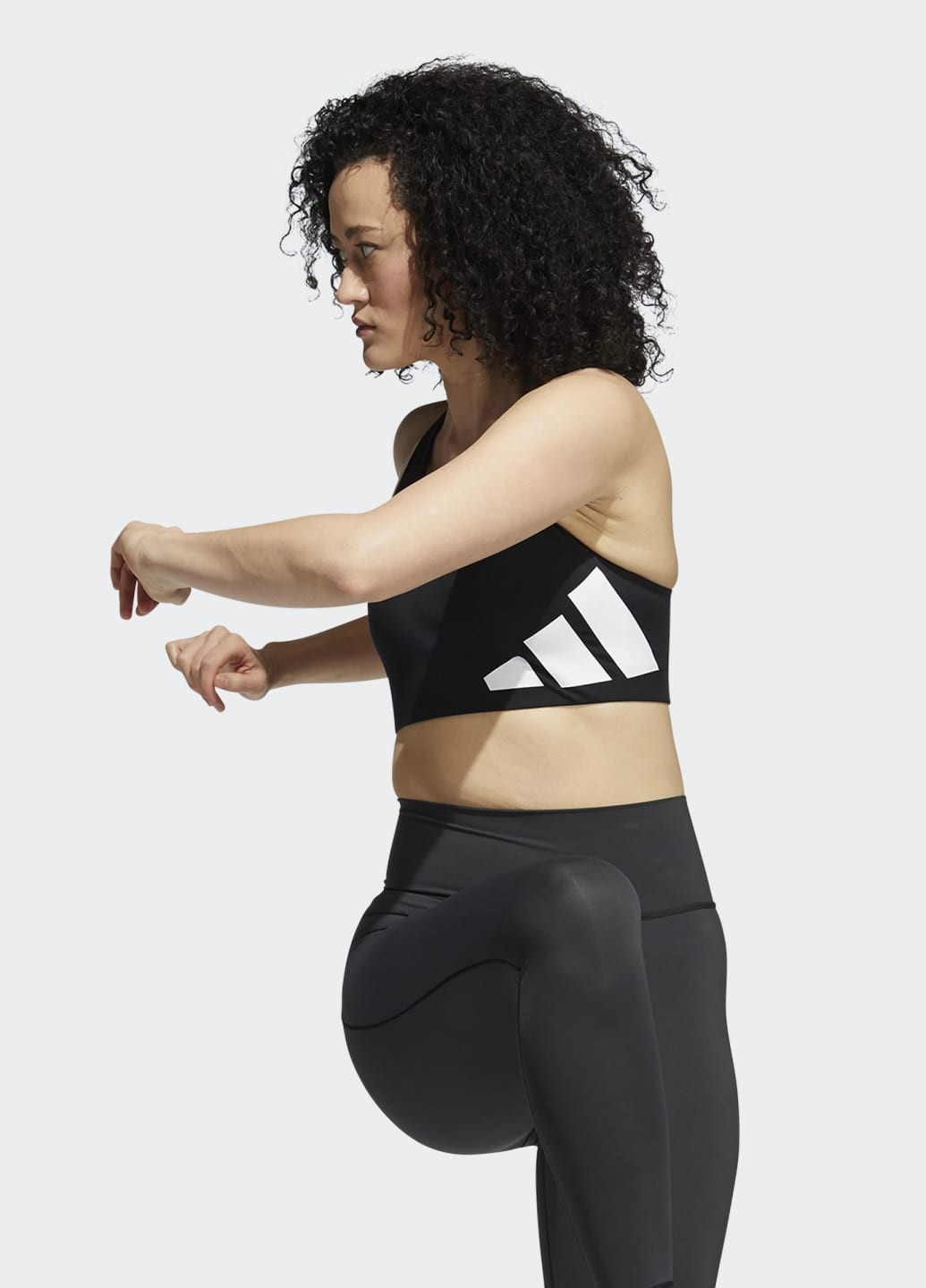 Чёрный спортивный бра с высокой поддержкой ultimate logo adidas