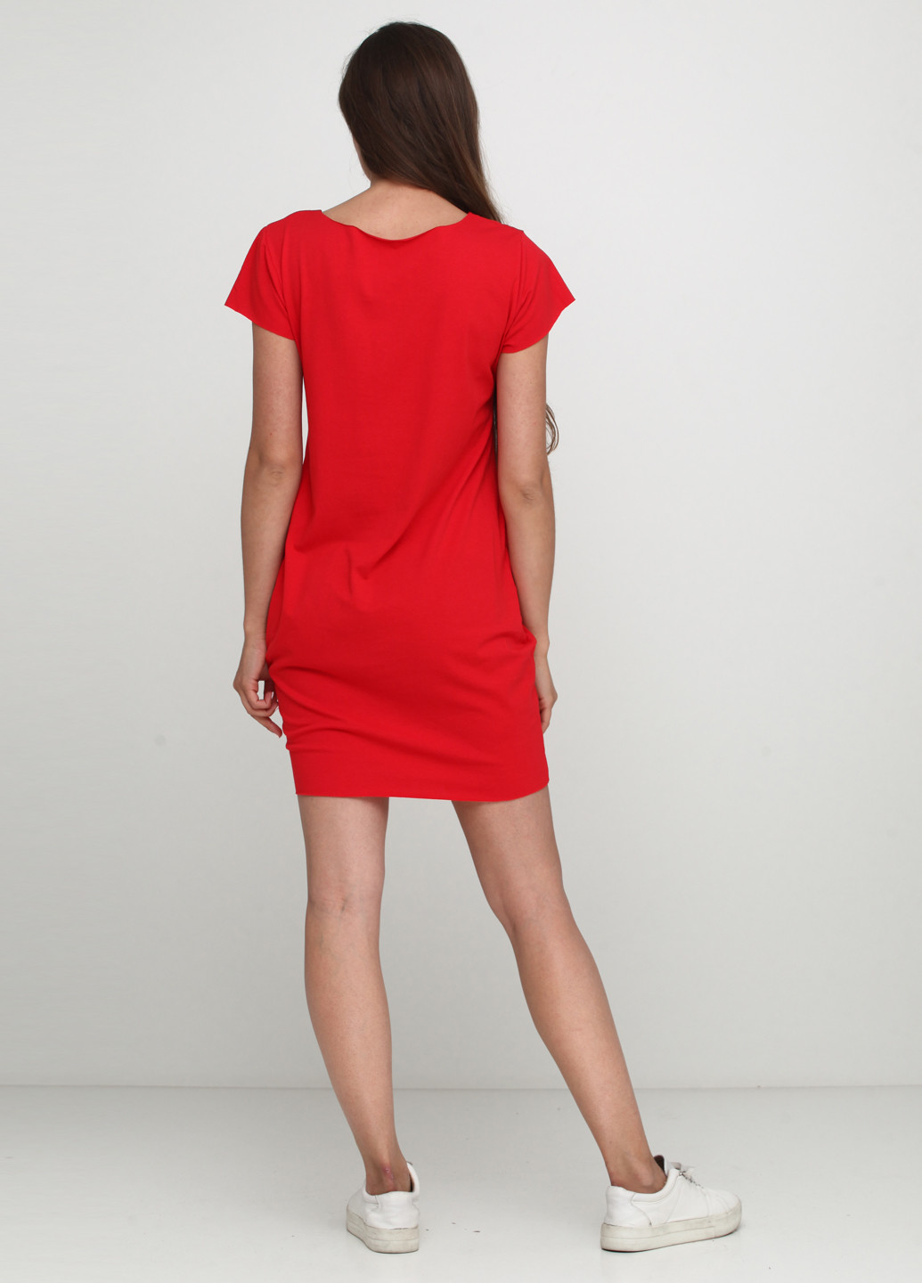 Красное кэжуал платье платье-футболка Moda in Italy фактурное