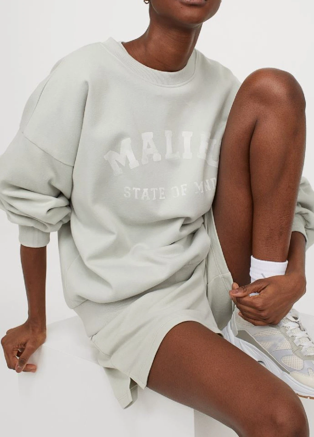 Светло-зеленый свитшот H&M однотонный (252628926)
