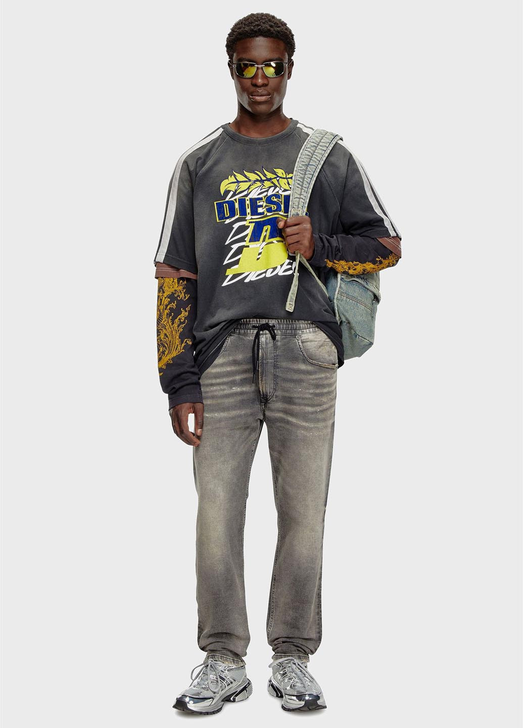 Серые демисезонные свободные джинсы Diesel