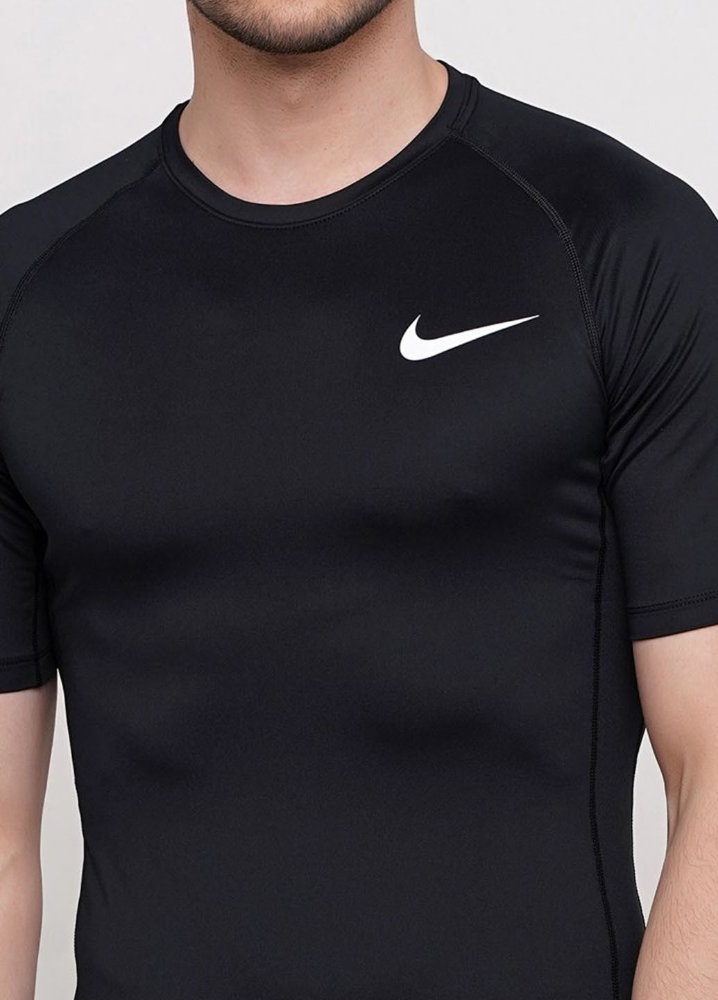 Чорна футболка Nike M Np Top Ss Tight
