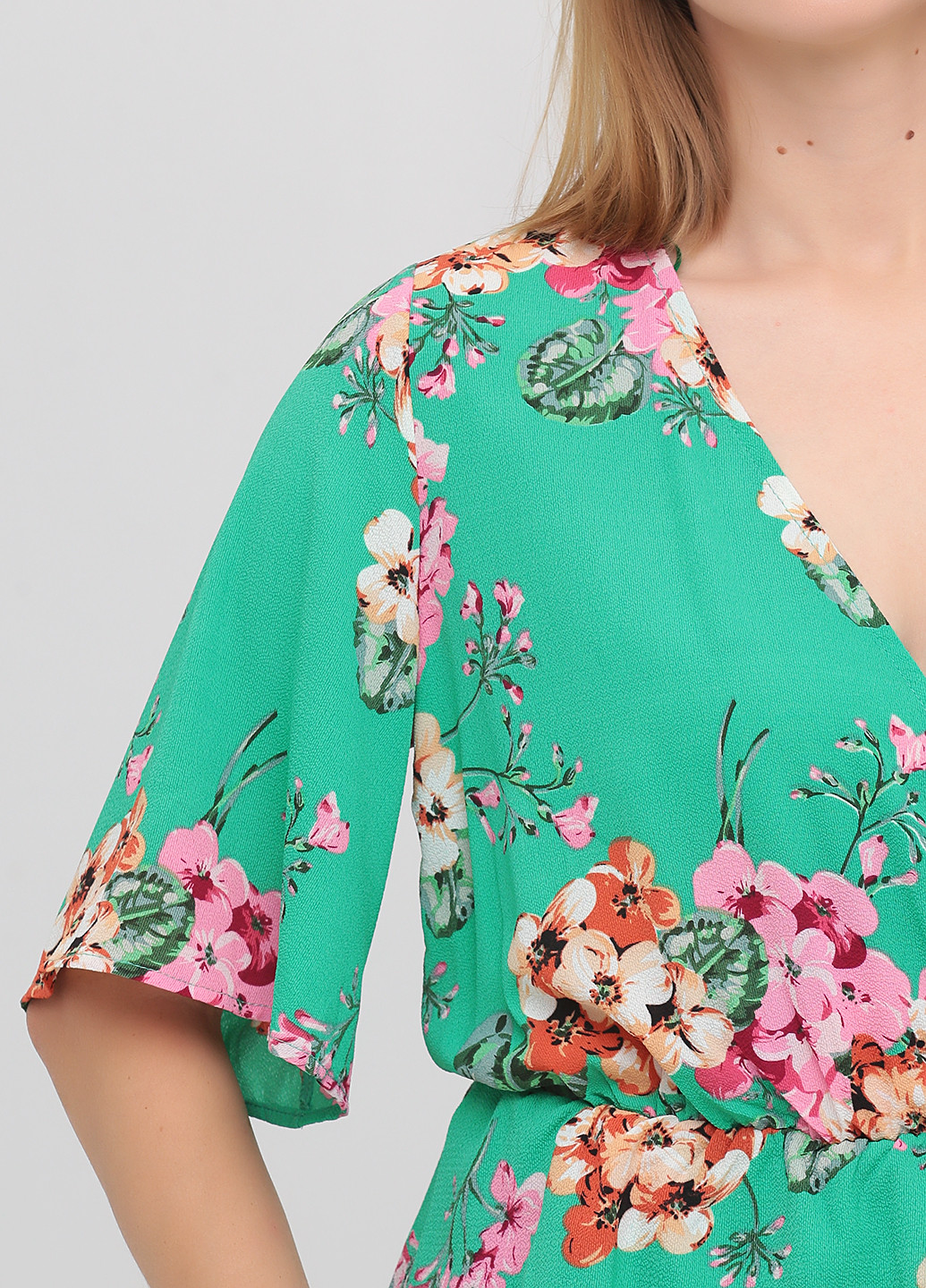 Светло-бирюзовая летняя блуза на запах Quiz