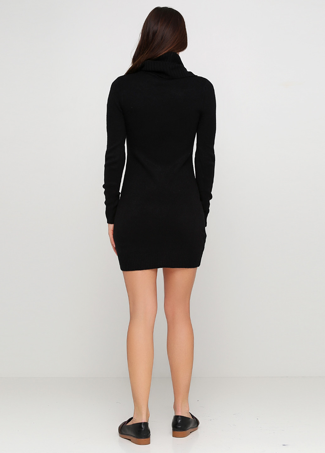 Черное кэжуал платье короткое H&M однотонное