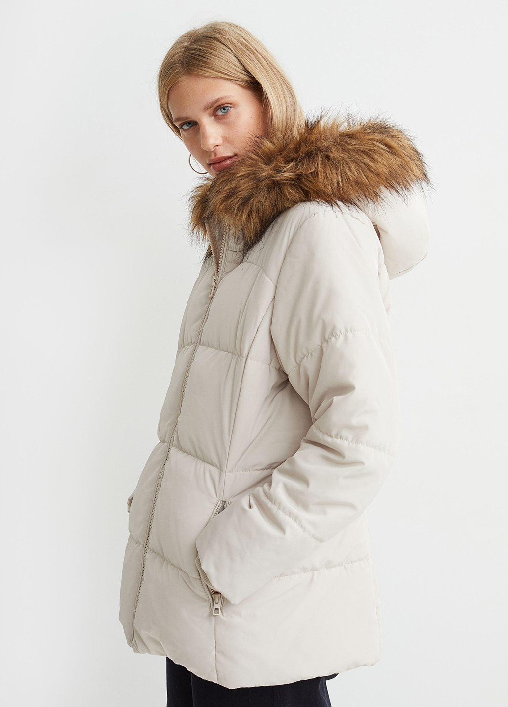 Светло-бежевая зимняя куртка H&M