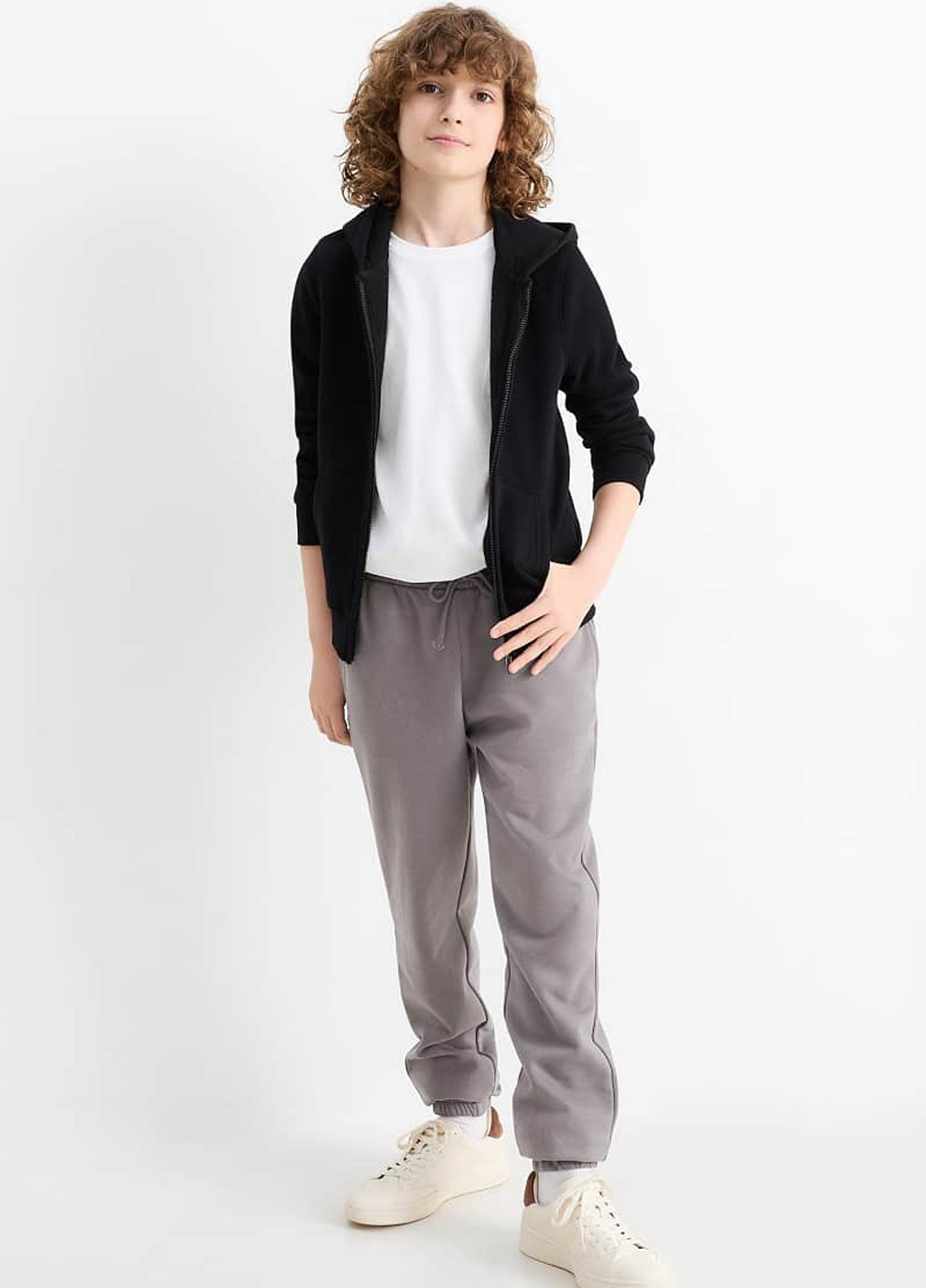 Серые кэжуал демисезонные брюки джоггеры C&A