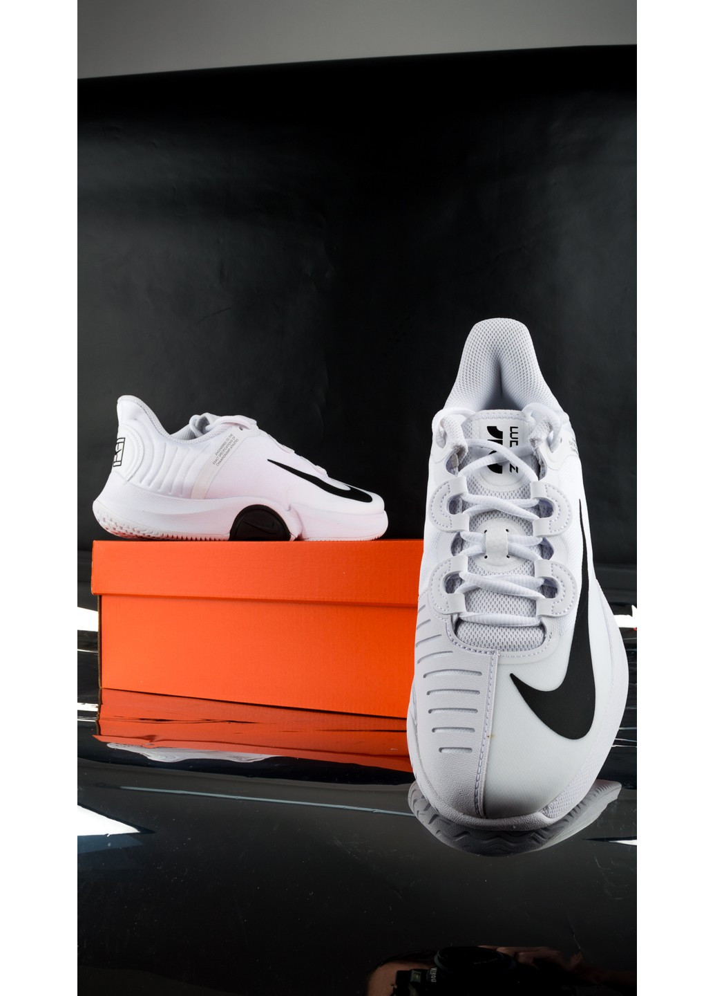 Білі кросівки court air zoom gp turbo демісезон Nike