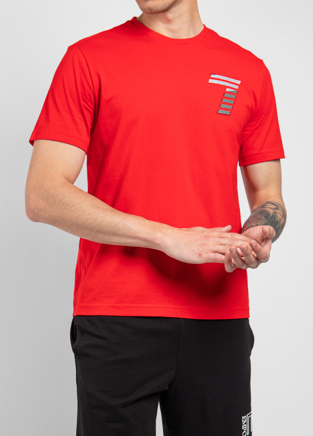 Червона футболка EA7