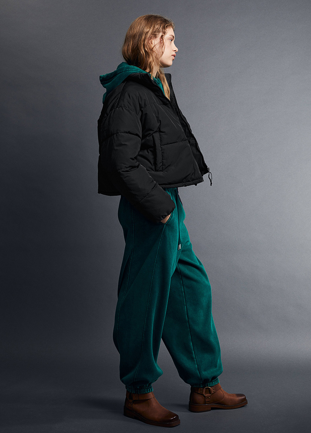 Черная демисезонная куртка H&M