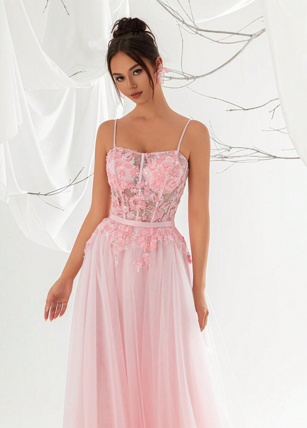 Рожева вечірня сукня з корсетом SHEIN з квітковим принтом