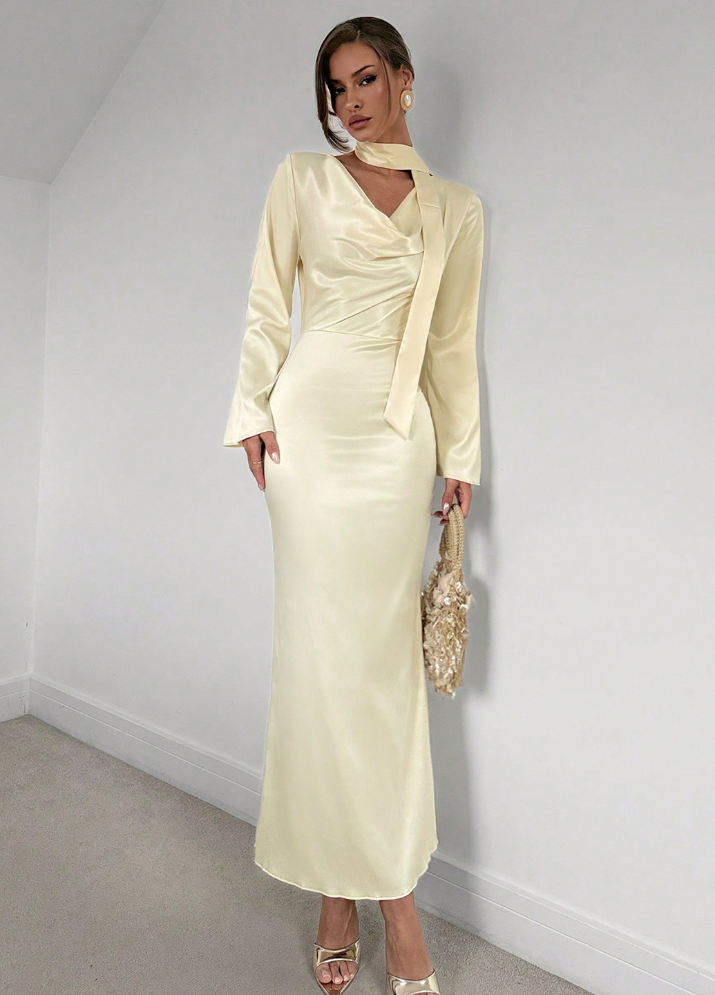 Айворі коктейльна сукня годе SHEIN однотонна