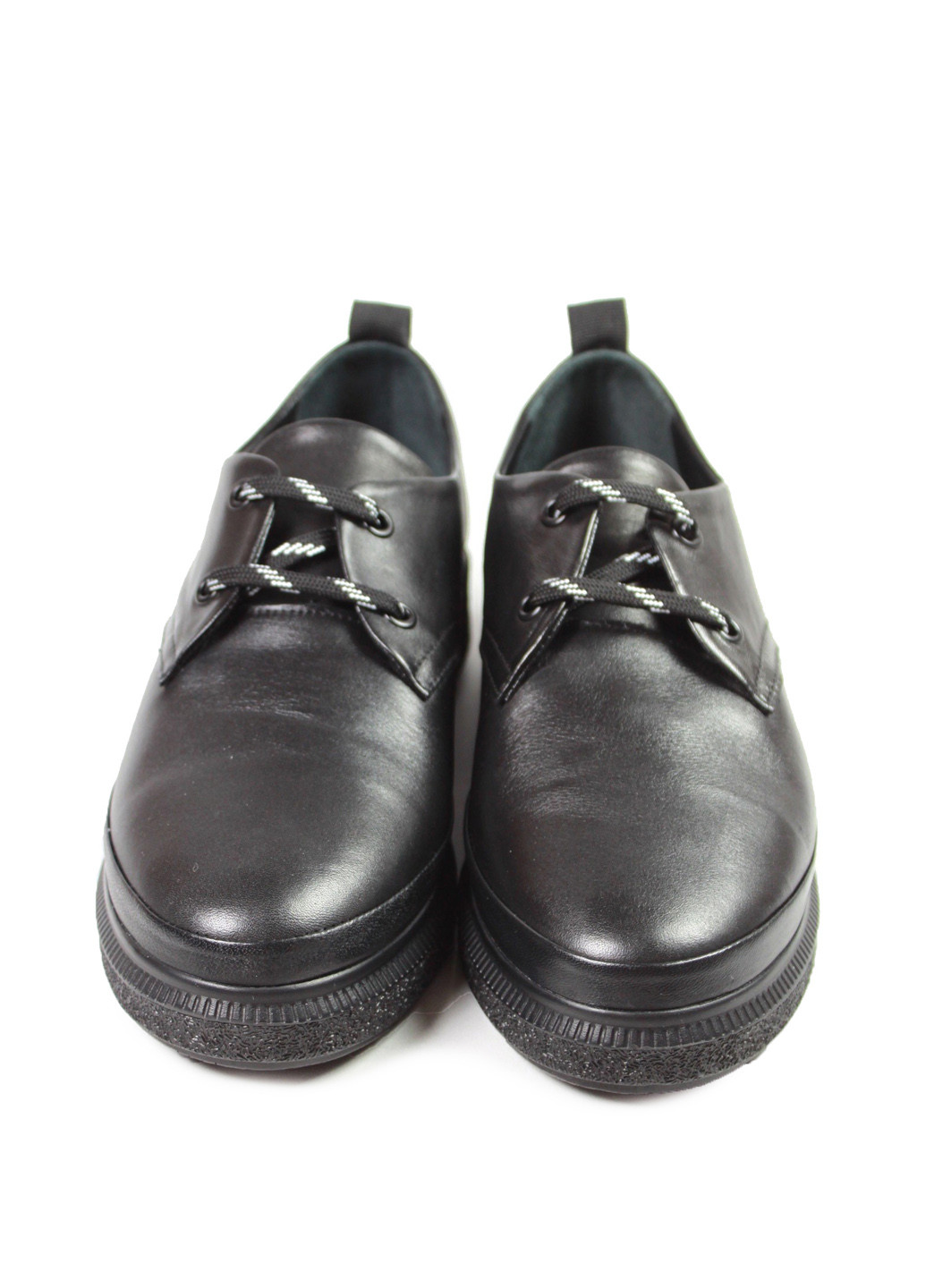 Черные демисезонные закрытые туфли Magnolya
