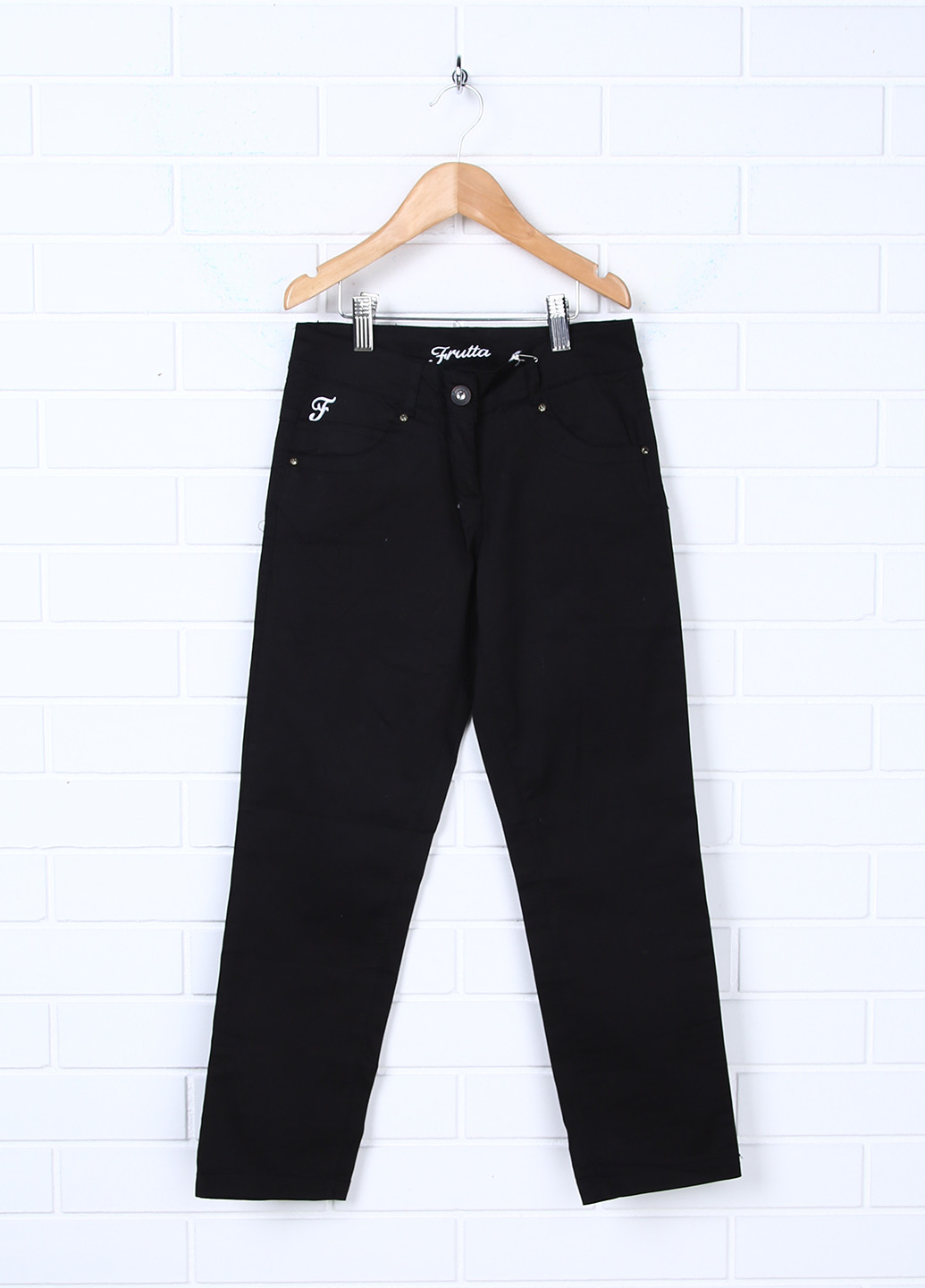 Черные кэжуал демисезонные брюки со средней талией Frutta