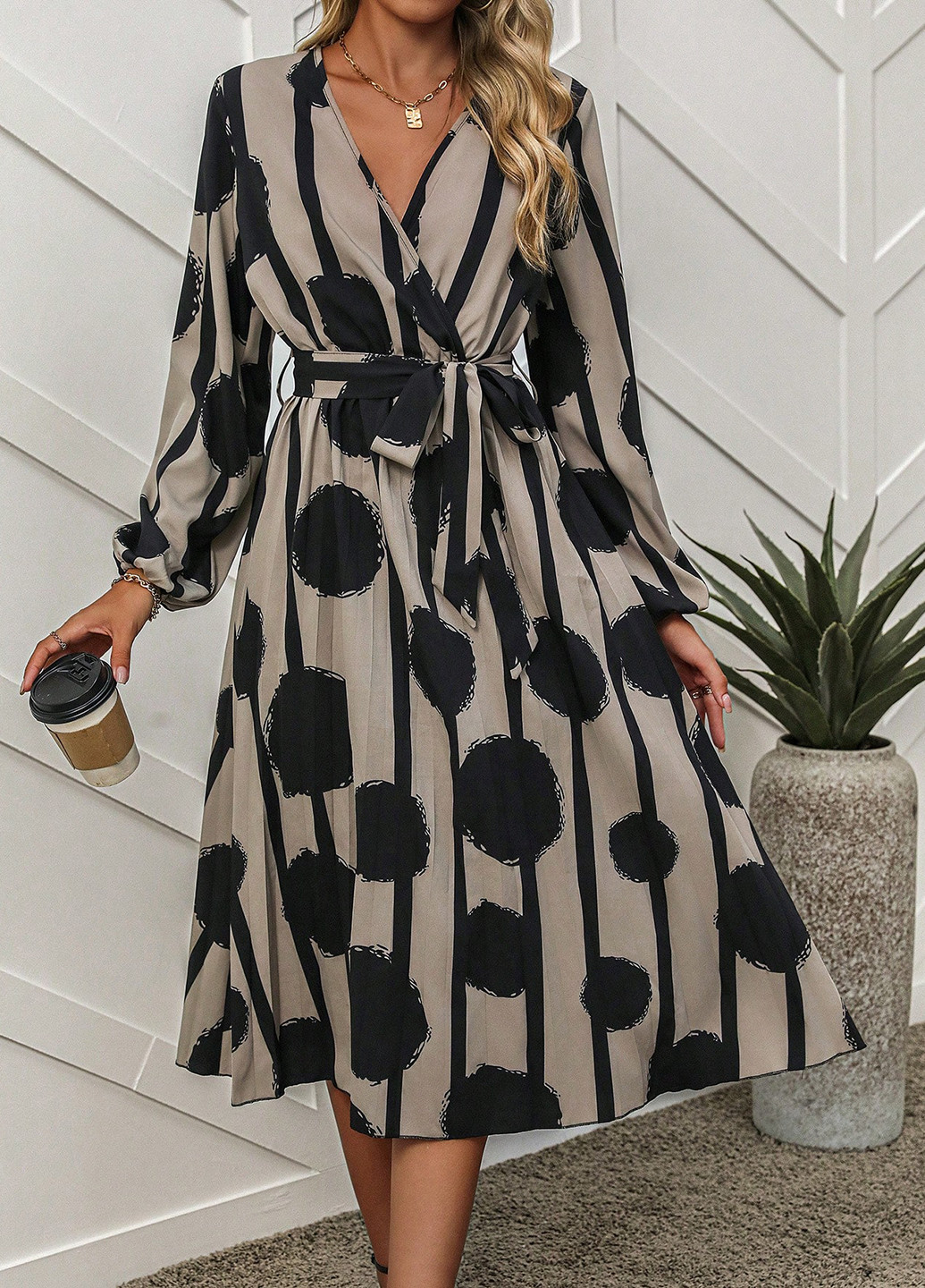 Комбінована кежуал сукня на запах, а-силует SHEIN з абстрактним візерунком