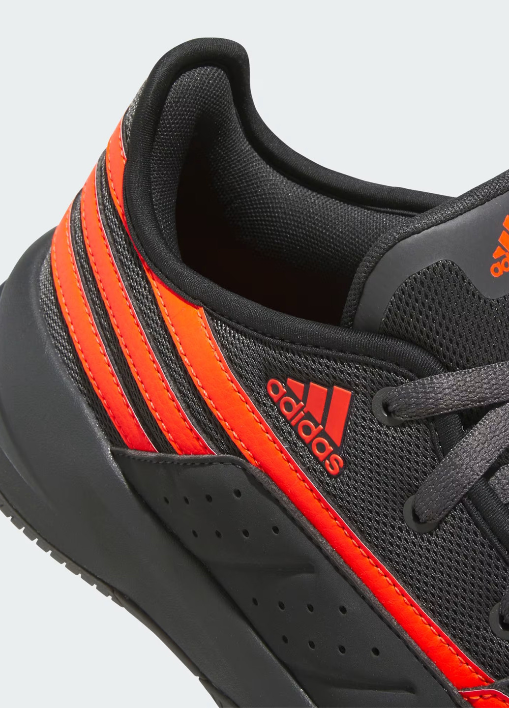 Серые демисезонные кроссовки adidas