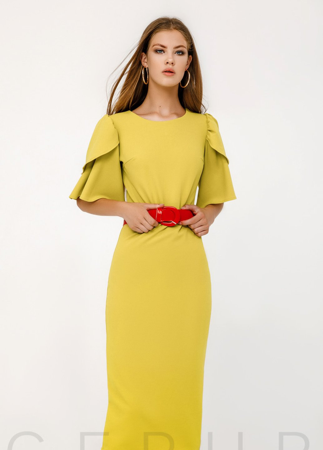 Желтое деловое приталенное платье-миди Gepur однотонное