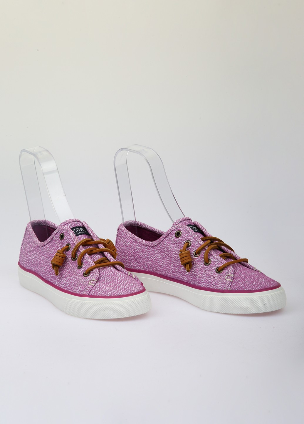 Сиреневые кеды Sperry