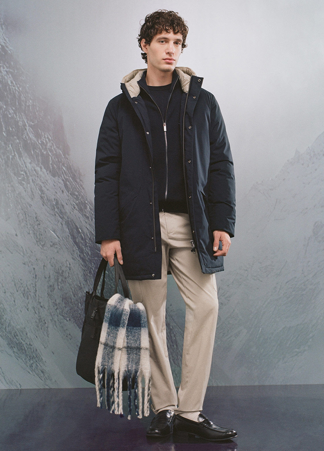 Темно-синя зимня куртка Springfield