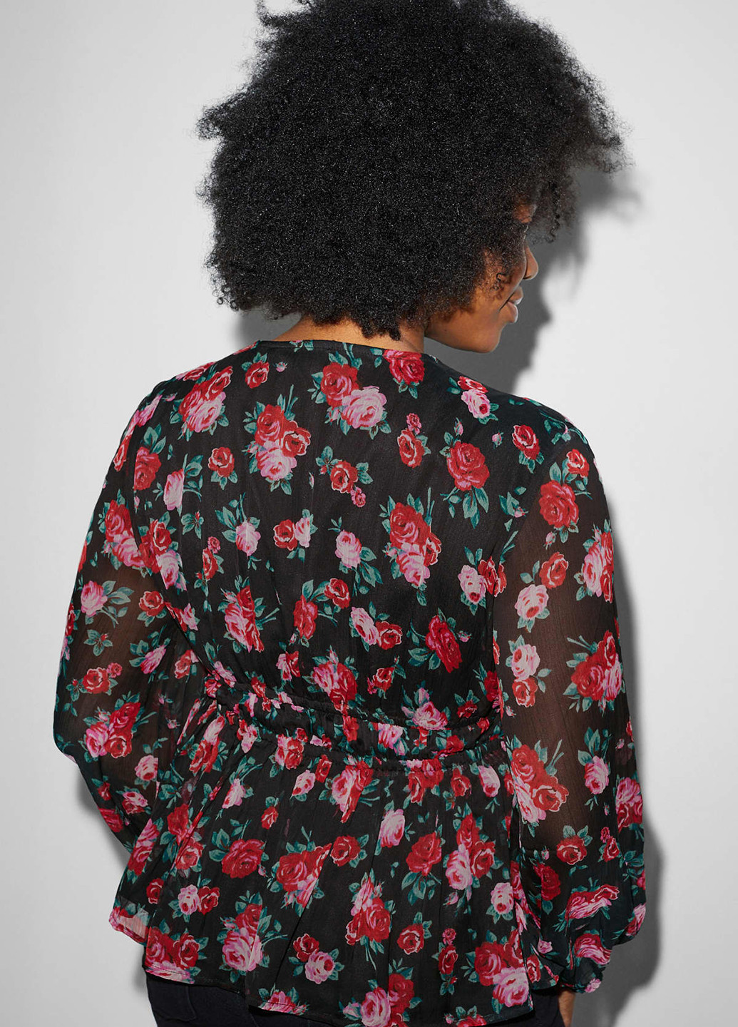 Чорна блуза з баскою C&A