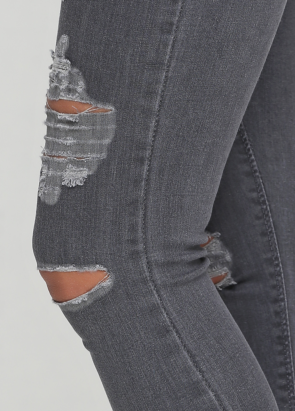 Серые демисезонные скинни джинсы MRS