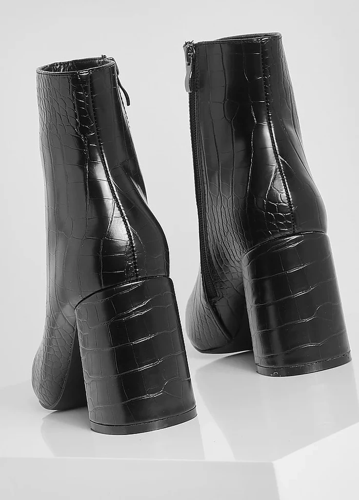 Осенние сапоги-носки на каблуке из крокодиловых блоков Boohoo