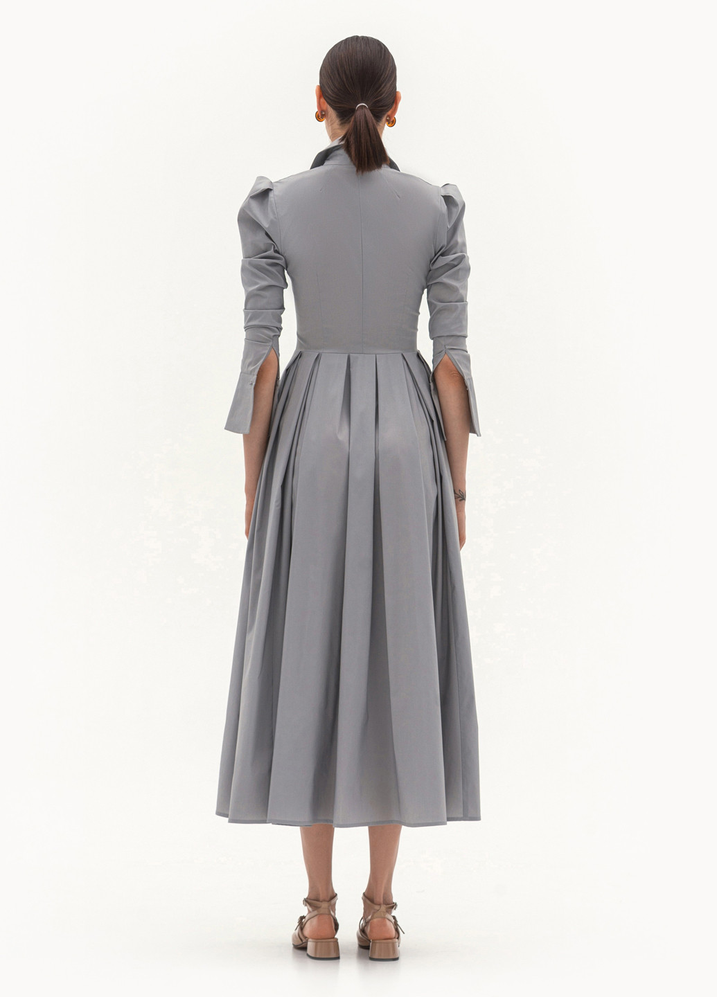 Серо-голубое кэжуал платье клеш BGL однотонное